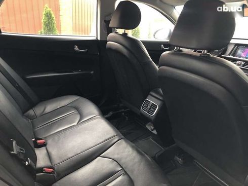 Kia K5 2017 - фото 12