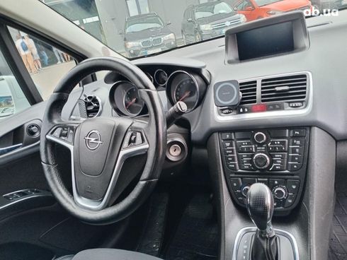 Opel Meriva 2012 белый - фото 25