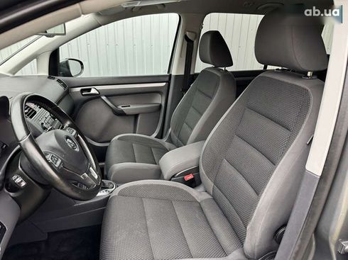 Volkswagen Touran 2011 - фото 14