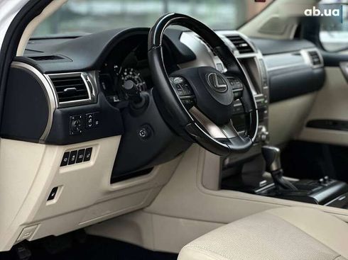 Lexus GX 2020 - фото 14