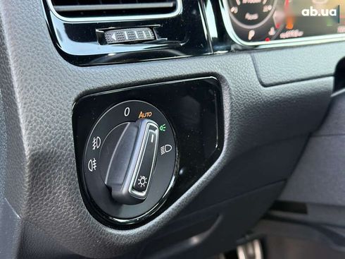 Volkswagen Golf GTI 2020 - фото 17