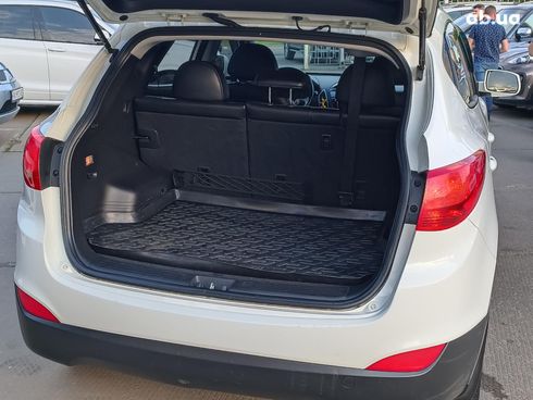 Hyundai Tucson 2010 белый - фото 28