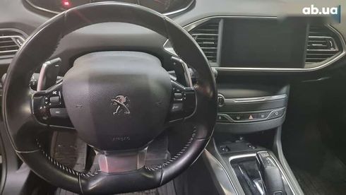 Peugeot 308 2020 - фото 11