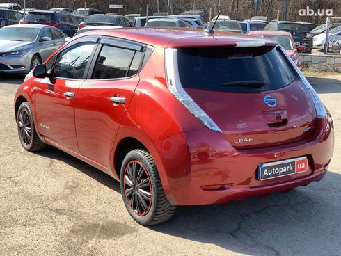 Nissan Leaf 2014 красный - фото 7