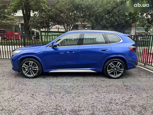 BMW iX1 2023 - фото 3