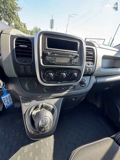 Renault Trafic 2018 - фото 15