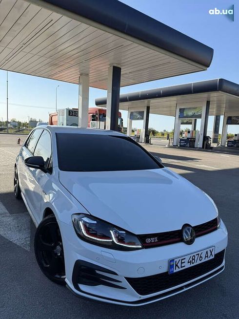 Volkswagen Golf GTI 2020 - фото 4