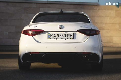 Alfa Romeo Giulia 2022 - фото 4