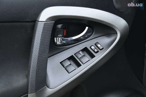 Toyota RAV4 2012 - фото 17