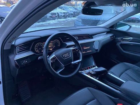 Audi E-Tron 2020 - фото 9