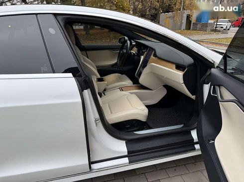 Tesla Model S 2019 - фото 26