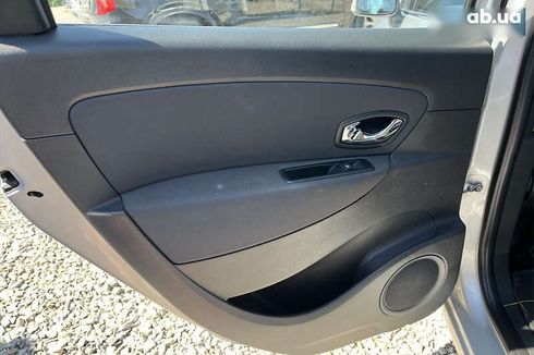 Renault Scenic 2015 - фото 18