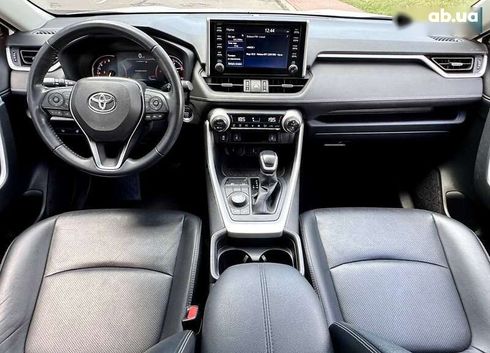 Toyota RAV4 2019 - фото 26