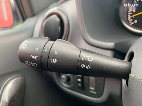 Renault Logan 2020 - фото 18