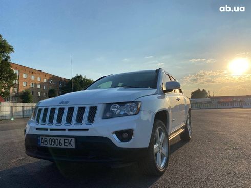 Jeep Compass 2014 белый - фото 15