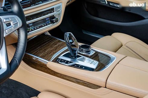 BMW 7 серия 2016 - фото 26