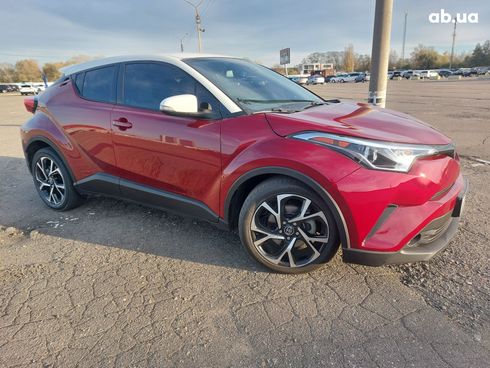 Toyota C-HR 2018 красный - фото 16