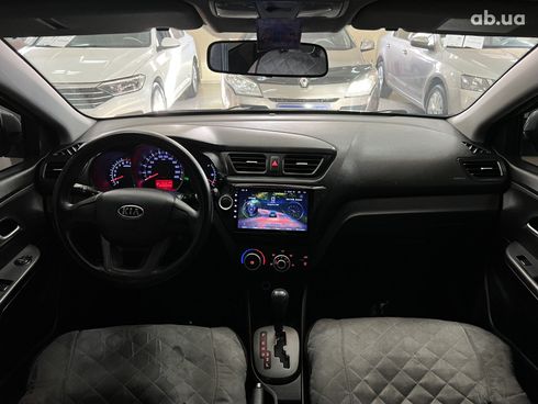 Kia Rio 2012 серебристый - фото 8