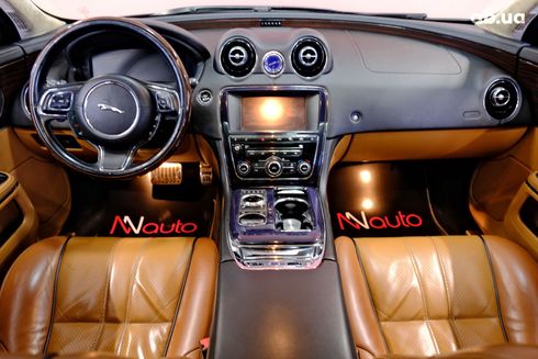 Jaguar XJ 2010 красный - фото 7