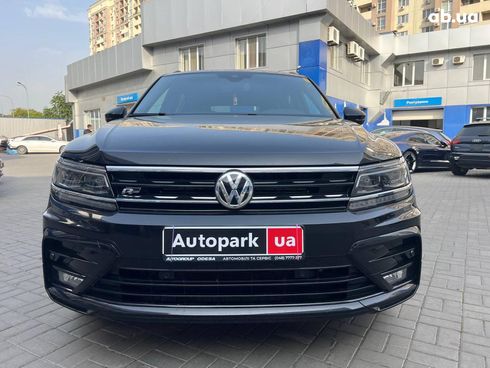 Volkswagen Tiguan 2020 черный - фото 2