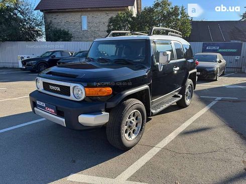 Toyota FJ Cruiser 2013 - фото 6