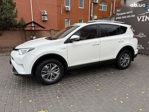 Toyota RAV4 2018 - фото 6