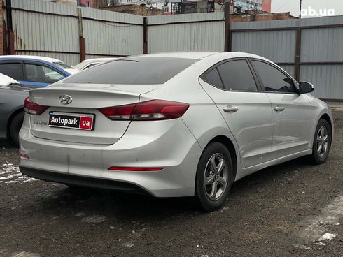 Hyundai Avante 2017 серый - фото 7