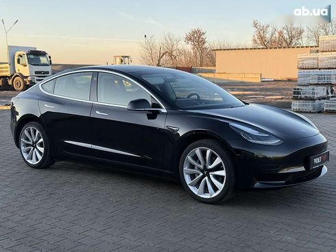 Tesla Model 3 2019 - фото 19