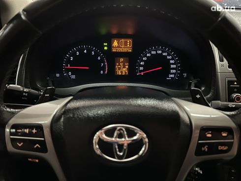 Toyota Avensis 2012 черный - фото 2