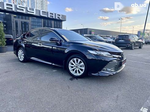 Toyota Camry 2019 - фото 25