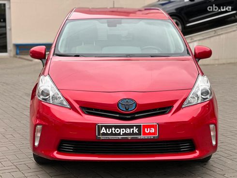 Toyota Prius 2012 красный - фото 2