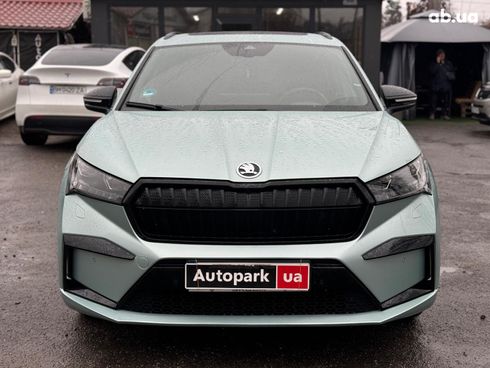 Skoda Enyaq 2023 серый - фото 5
