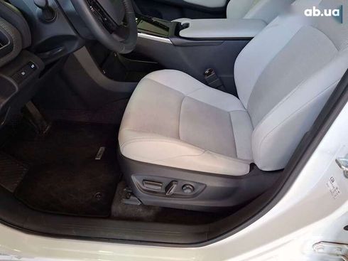 Toyota bZ 2023 - фото 12