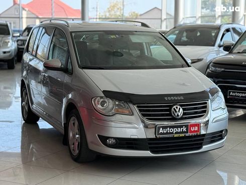 Volkswagen Touran 2010 серый - фото 3