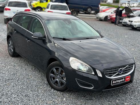 Volvo V60 2013 серый - фото 4
