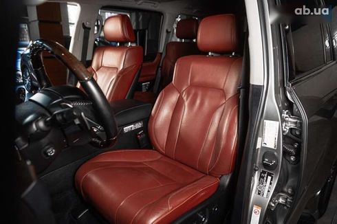 Lexus LX 2016 - фото 23