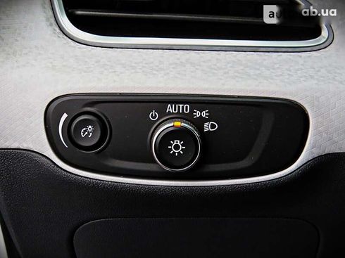 Chevrolet Bolt 2021 - фото 13