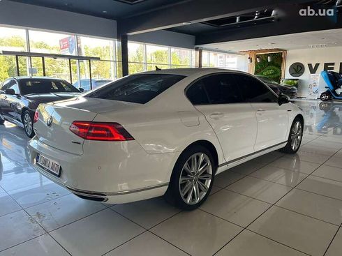Volkswagen Passat 2018 - фото 4