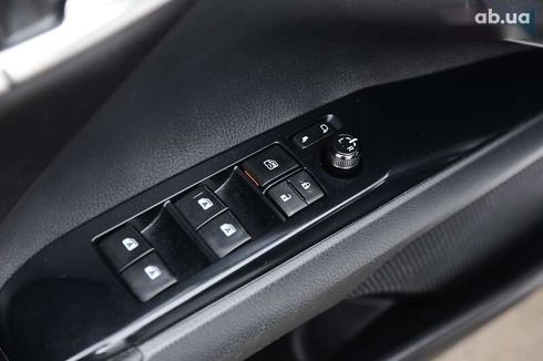 Toyota Camry 2019 - фото 21