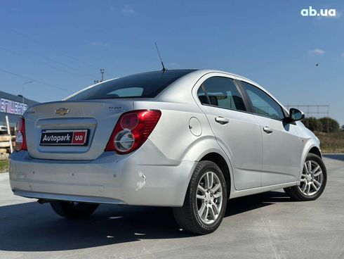 Chevrolet Aveo 2012 серый - фото 7