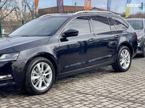 Skoda Octavia 2019 - фото 11