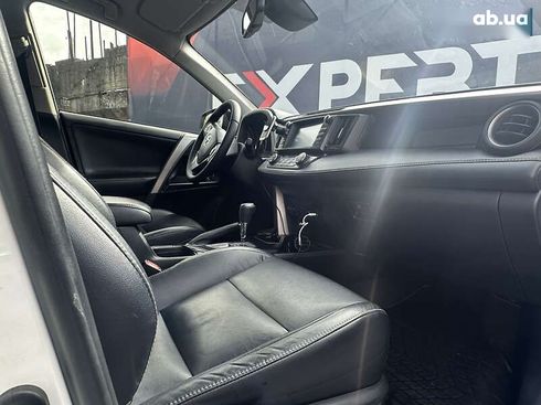 Toyota RAV4 2017 - фото 7