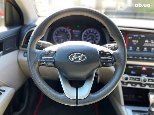 Hyundai Elantra 2019 - фото 25