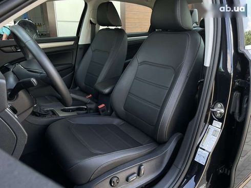 Volkswagen Passat 2021 - фото 25