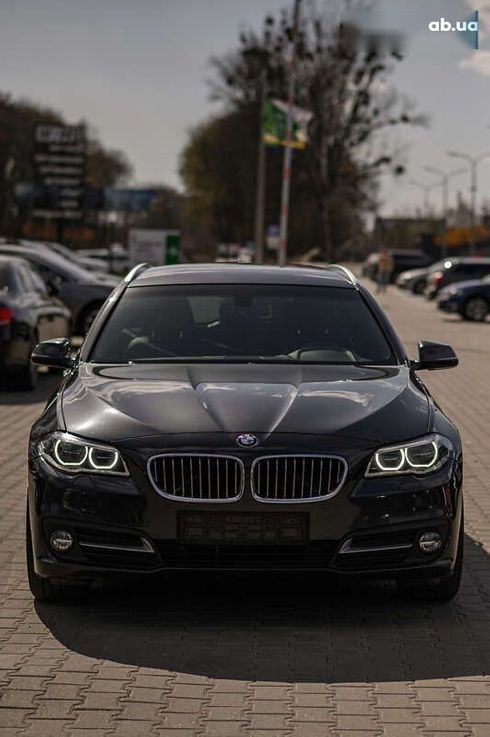 BMW 5 серия 2015 - фото 18