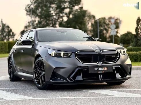 BMW M5 2025 - фото 22