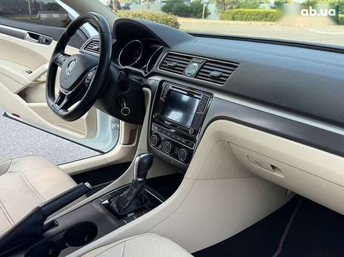 Volkswagen Passat 2017 - фото 21