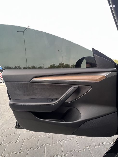 Tesla Model 3 2022 - фото 13