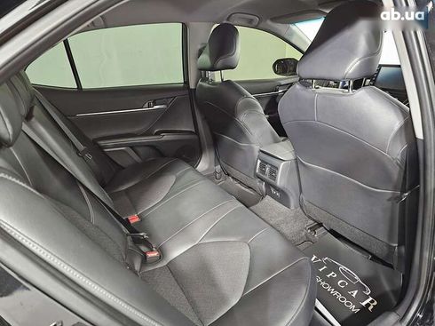 Toyota Camry 2022 - фото 13