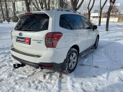 Subaru Forester 2015 белый - фото 6